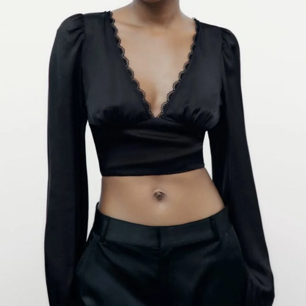 Zara SATIN LACE TOP BLACK | 9315/802/258/009 - Picture 2 of 4